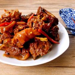 腊猪蹄烧牛排骨的做法[图]
