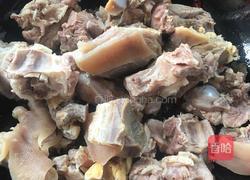 腊猪蹄烧牛排骨的做法图解8
