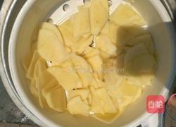 无油微波薯片的做法图解2