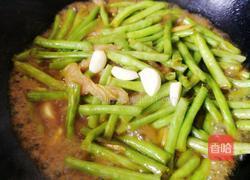 酱焖油渣豆角的做法图解9
