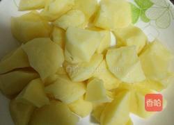 大骨头炖土豆的做法图解3