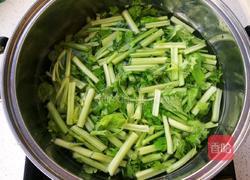 芹菜拌黄豆芽的做法图解4