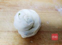 油渣葱饼的做法图解12