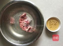 小米排骨炖莲藕的做法图解2
