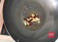 蒜薹炒腊肠的做法图解3