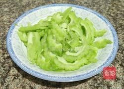 苦瓜炒牛肉的做法图解5