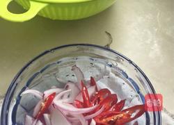 苦瓜凉拌洋葱的做法图解1