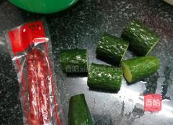 广式腊肠炒青瓜的做法图解1