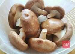 肉末香菇炖豆腐的做法图解1