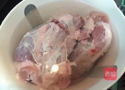 猪腱子肉的做法图解1