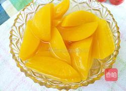 蜂蜜冰糖黄桃糖水的做法图解1