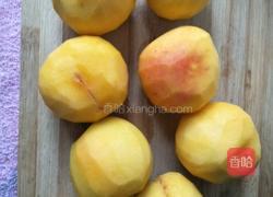 蜂蜜冰糖黄桃糖水的做法图解3