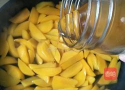 蜂蜜冰糖黄桃糖水的做法图解10