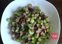 芹菜拌蛋定姐鸡蛋干的做法图解6