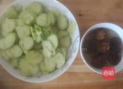 黄瓜肉片的做法图解1