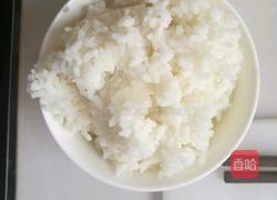 酱油炒饭的做法图解2