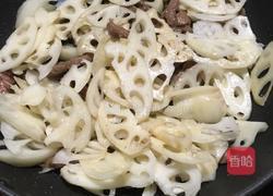 牛肉炒藕片的做法图解4