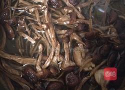 茶树菇排骨汤的做法图解1