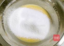 抹茶旋风蛋糕卷的做法图解7