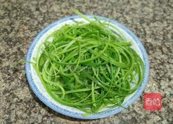 凉拌手撕蒜苔的做法图解6