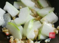 蛏子炒嫩冬瓜的做法图解6