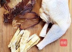 油螺煲鸡汤的做法图解1