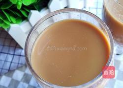 自制红茶奶茶的做法图解10