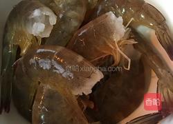 EE秘制沙虾花蟹粥的做法图解3
