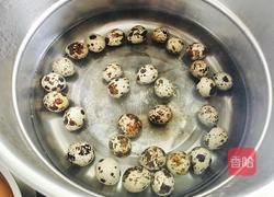 鹌鹑蛋红烧肉的做法图解2