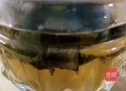 密炼菊花荷叶夏枯草茶的做法图解11