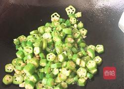腊肠炒秋葵的做法图解4