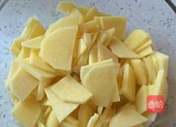 鲜炒土豆片的做法图解1