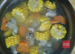 玉米排骨汤的做法图解4