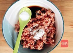 自制肉丸子白菜汤的做法图解2