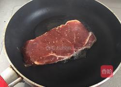 西冷牛排配芦笋袖珍菇的做法图解8