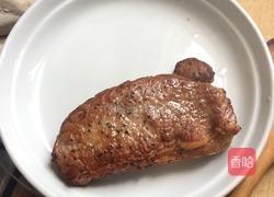 西冷牛排配芦笋袖珍菇的做法图解12
