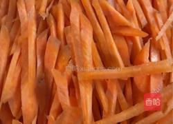 胡萝卜炖肉条的做法图解2