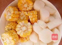 白萝卜玉米排骨汤的做法图解6