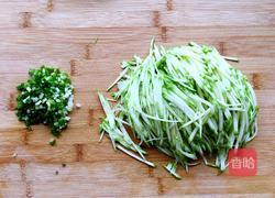 西葫芦鸡蛋软饼的做法图解2