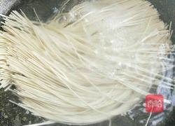 煎面条的做法图解1