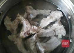 排骨浓汤的做法图解2