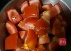 西红柿炒土豆的做法图解2