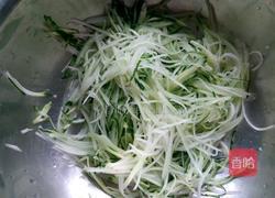 玉米面黄瓜丝鸡蛋饼的做法图解2