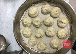 香菇圆白菜虾米包子的做法图解4