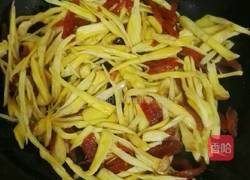 杏鲍菇炒腊肠的做法图解6