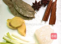 秘制红烧猪蹄的做法图解4