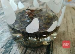 85℃的霸王葡萄柚(西柚绿茶饮)的做法图解3