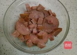 香肠奶酪烘蛋的做法图解1