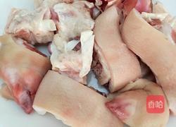 电饭煲猪蹄的做法图解1