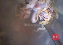 新鲜松茸鲍鱼边鸡汤的做法图解6